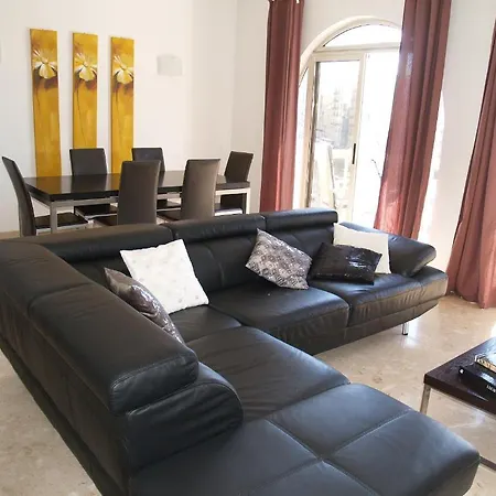 Apartment Seafront Spinola Bay