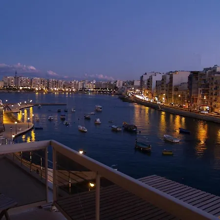 Seafront Spinola Bay * St. Julian's