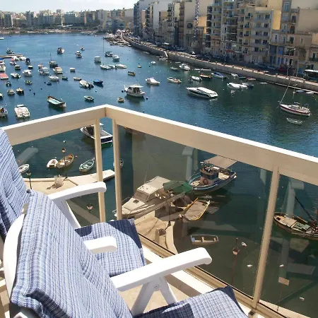 Seafront Spinola Bay Apartamento St. Julian's